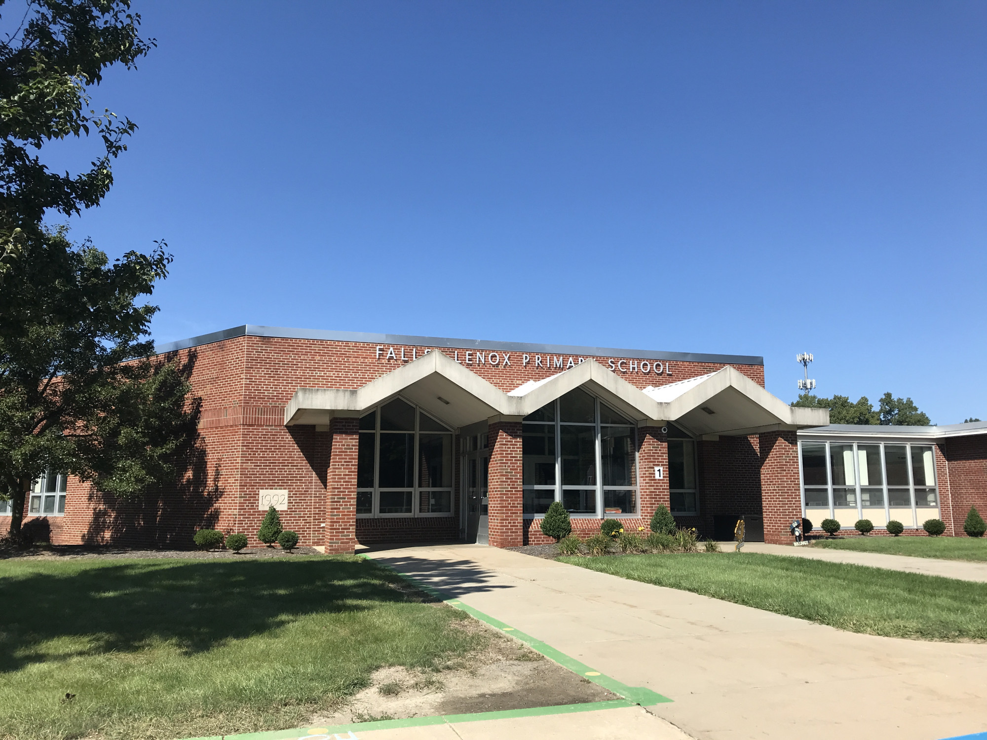 K-12  Schools Roofing System located in Olmsted Falls, Ohio